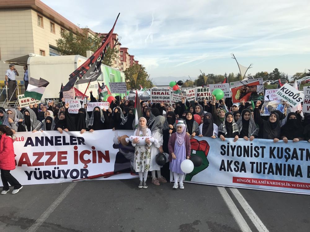 Bingöl’de Kadınlar İsrail’in Gazze Saldırısını Protesto Etti