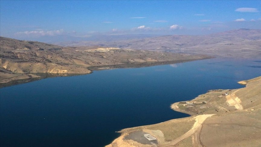 MUŞ'TA BARAJ GÖLÜNDE FACİA: ÜÇ KİŞİ BOĞULARAK HAYATINI KAYBETTİ