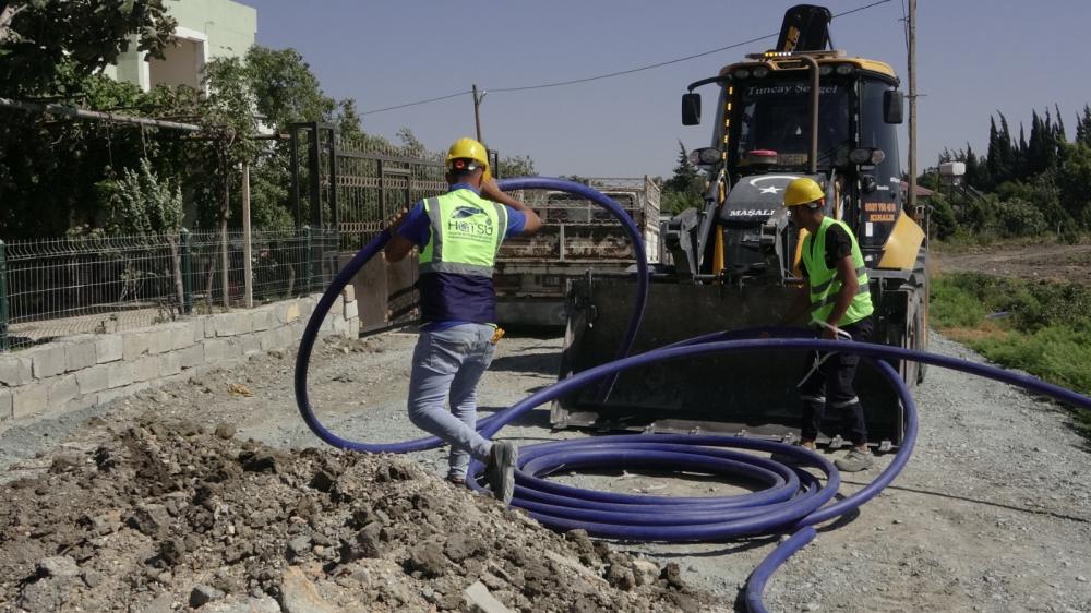 HATSU BÜYÜKDALYAN MAHALLESİ’NDE İÇME SUYU PROBLEMİNİ ÇÖZÜYOR