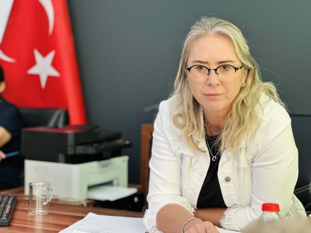 CEYDA BÖLÜNMEZ ÇANKIRI’DAN İZMİR BELEDİYECİLİĞİNE ELEŞTİRİ: 