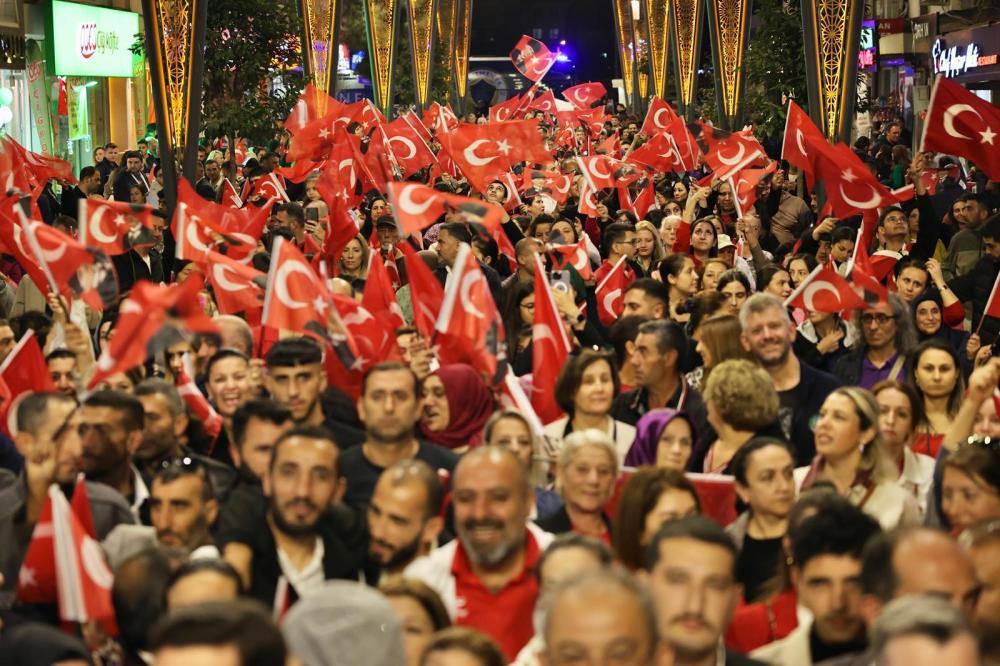 CUMHURİYET BAYRAMI’NIN 101. YILINDA MENEMEN’DE COŞKULU YÜRÜYÜŞ