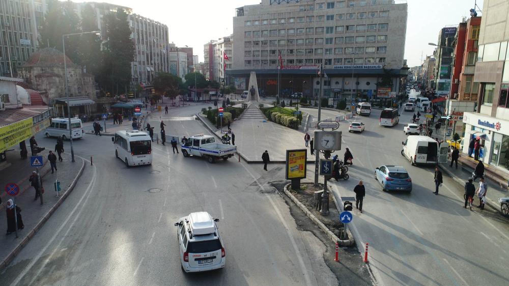 ADANA'NIN KALBİNDE ZAMANA DİRENEN SEMBOL: KÜÇÜKSAAT MEYDANI'NIN TARİHİ RUHU