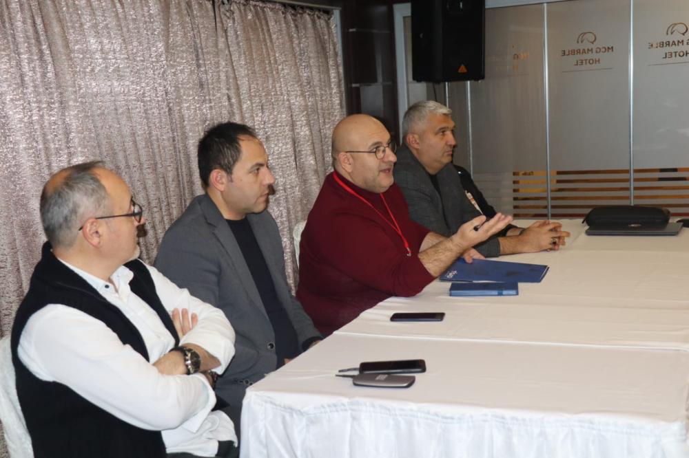 AFYONKARAHİSAR’DA YENİ NESİL GAZETECİLİK KONFERANSI GERÇEKLEŞTİ