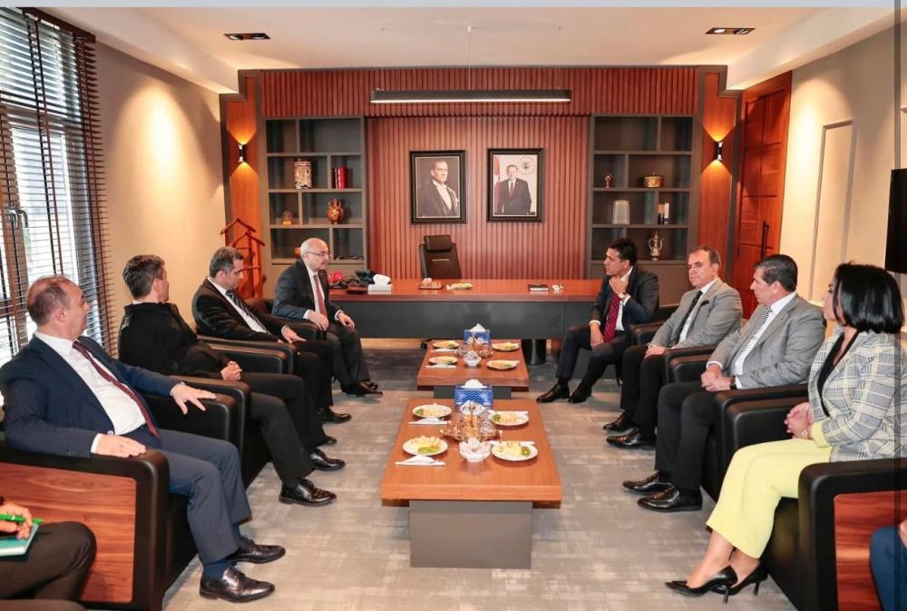 VALİ KÖŞGER KOZAN’DA: BELEDİYE VE ŞEHİT AİLESİNE ZİYARET