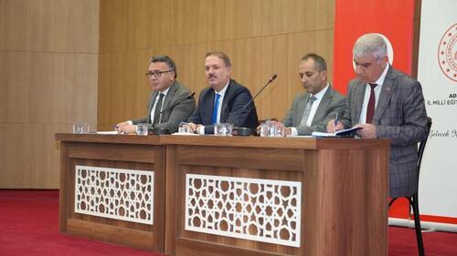 İL MİLLİ EĞİTİM MÜDÜRÜ ALİ TOSUN, 2. DÖNEM EĞİTİM DEĞERLENDİRME TOPLANTISINA BAŞKANLIK ETTİ
