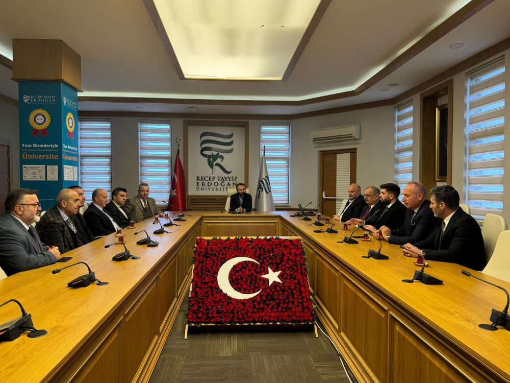 AK PARTİ RİZE İL BAŞKANI YILMAZ KATMER'DEN RTEÜ REKTÖRÜ YUSUF YILMAZ’A ZİYARET