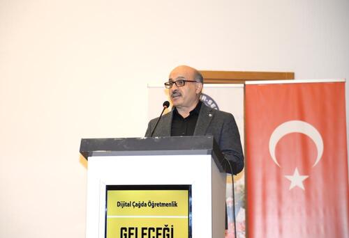 DİJİTAL ÇAĞDA ÖĞRETMENLİK KONFERANSI ADANA’DA GERÇEKLEŞTİ