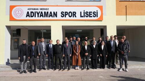 ADIYAMAN SPOR LİSESİ’NDE PTT DEPREM ŞEHİTLERİ İÇİN KÜTÜPHANE AÇILDI