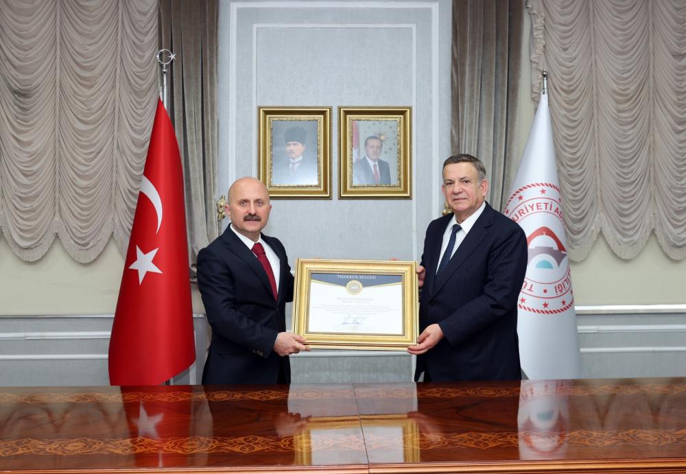 BESNİ’YE 134 YATAKLI ÖĞRETMENEVİ VE GÖLBAŞI’NA FEN LİSESİ MÜJDESİ