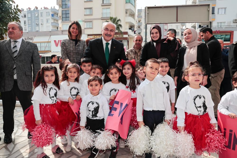 VALİ YAVUZ SELİM KÖŞGER, AİLE DESTEK MERKEZİ’Nİ ZİYARET ETTİ