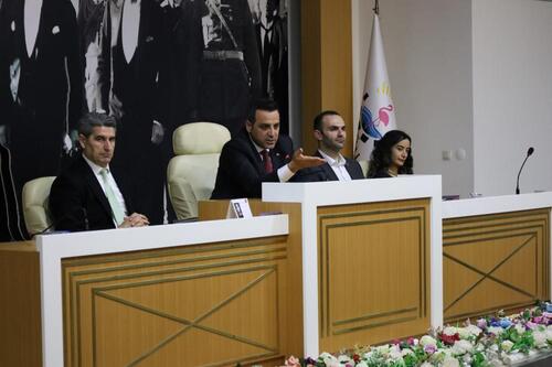 BAŞKAN YILDIZ: ATATÜRK FOTOĞRAFINI KALDIRMAYA KİMSENİN GÜCÜ YETMEZ