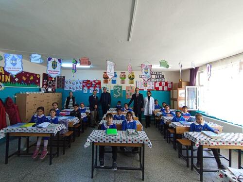 BEYPAZARI’NDA EĞİTİME DESTEK: KAYMAKAM VE MİLLİ EĞİTİM MÜDÜRÜ SAHADA