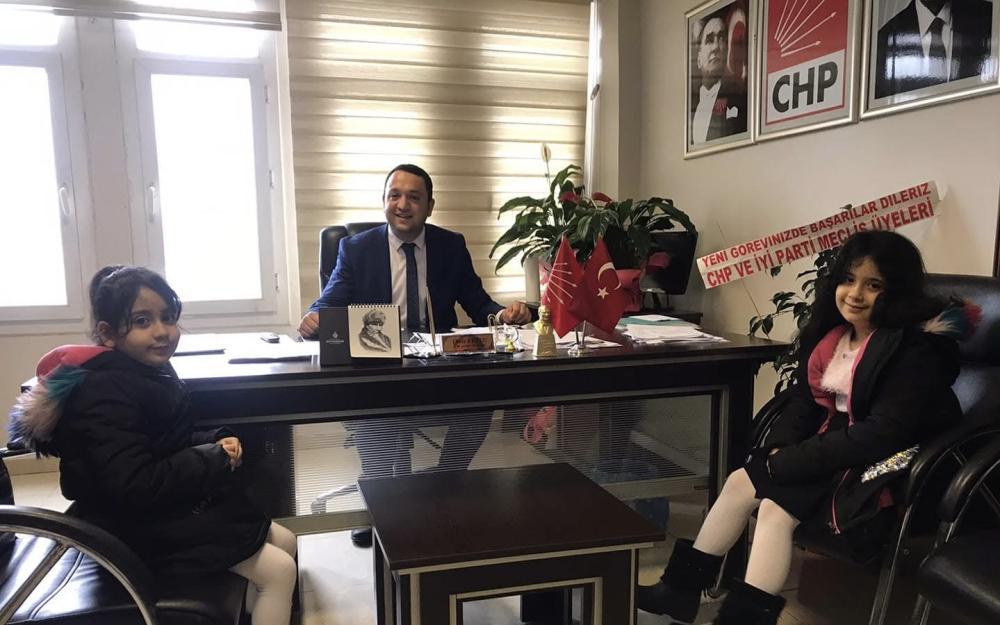 ÜMİT KUTLU: “ÇANAKKALE ZAFERİ, BAĞIMSIZLIĞIMIZIN DESTANIDIR”