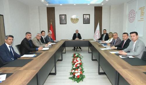 ADIYAMAN’DA İLÇE MİLLİ EĞİTİM MÜDÜRLERİ TOPLANTISI GERÇEKLEŞTİRİLDİ