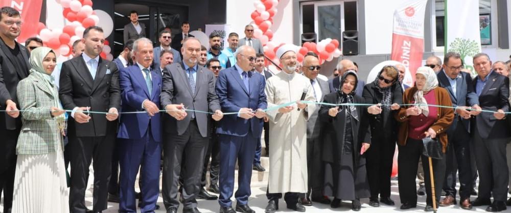 İRŞAD HACI NURİ ÇOMU KUR’AN EĞİTİM MERKEZİ ADANA’DA HİZMETE AÇILDI