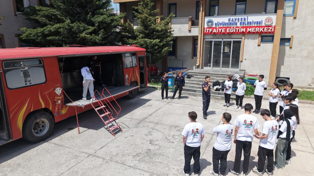 BÜYÜKŞEHİR’DEN AFET FARKINDALIĞINA YENİLİKÇİ YAKLAŞIM: GENÇLER KENDİ KAMU SPOTUNU ÜRETECEK