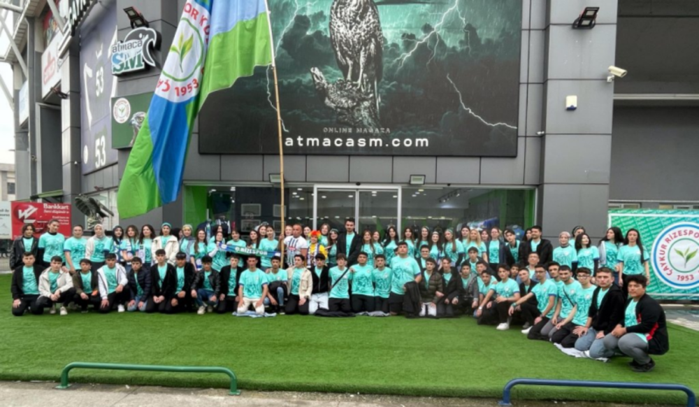 KAHRAMANMARAŞLI DEPREMZEDE ÖĞRENCİLERE RİZE'DE SICAK MİSAFİRPERVERLİK