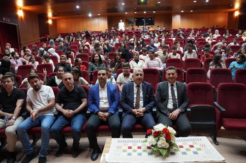 KAHTA’DA İNGİLİZCE ŞARKI YARIŞMASI BÜYÜK İLGİ GÖRDÜ