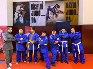 ADIYAMAN'DA DOWN SENDROMLU ÇOCUKLAR JUDO İLE HAYATA TUTUNUYOR