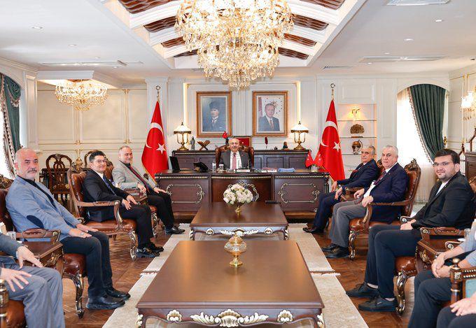 VAKIF TEMSİLCİLERİNDEN VALİ KÖŞGER'E VAKIFLAR HAFTASI ZİYARETİ