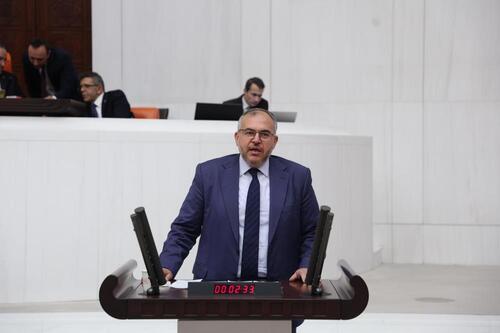 CHP'DEN EMEKLİLERE ASGARİ ÜCRET SEVİYESİNDE MAAŞ VE BAYRAM İKRAMİYESİ TEKLİFİ