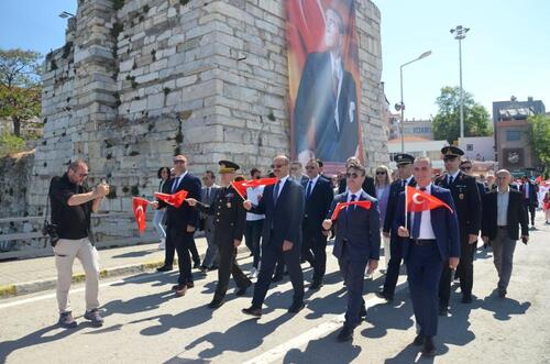 GELİBOLU’DA 19 MAYIS COŞKUYLA KUTLANDI