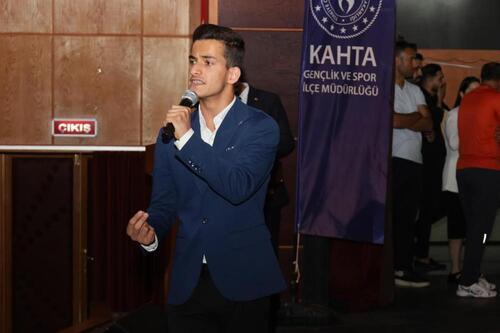 KAHTA’DA 19 MAYIS COŞKUSU: GENÇLİK VE SPOR BAYRAMI KUTLANDI