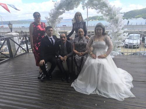 UZAY GÜNDOĞDU GÖRKEMLİ BİR DÜĞÜN İLE DÜNYA EVİNE GİRDİ