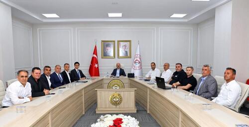 VALİ OSMAN VAROL, MERKEZ KÖY MUHTARLARIYLA BULUŞTU