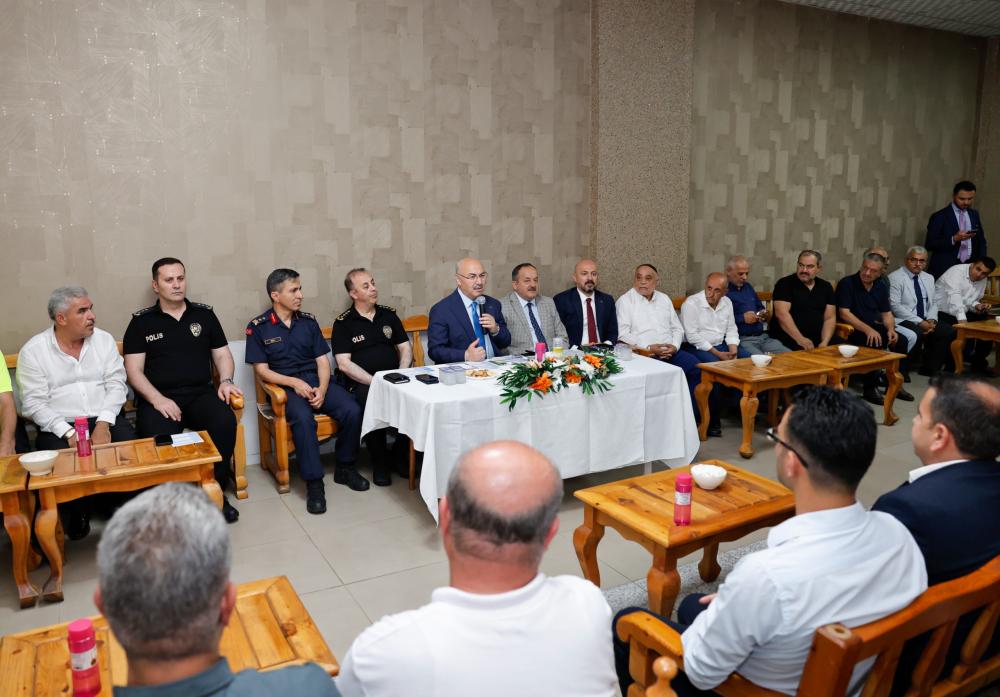 VALİ KÖŞGER SEYHANLI VATANDAŞLARIMIZLA BİR ARAYA GELDİ