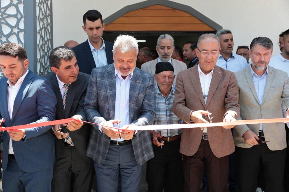 BAŞKAN ÖNTÜRK’ÜN KATILIMIYLA KARLISU ÇOK AMAÇLI SALON TÖRENLE AÇILDI