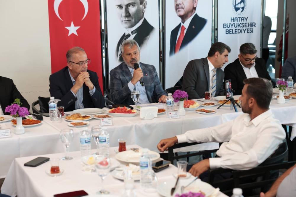 BAŞKAN ÖNTÜRK ANTAKYA MUHTARLARIYLA BULUŞTU