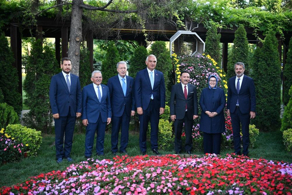 BAKAN ERSOY’DAN BAŞKAN BÜYÜKKILIÇ’A VE KAYSERİ’YE ÖVGÜLER: “TURİZM ŞEHRİ”