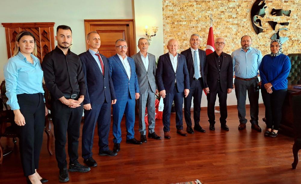 MHP BEYPAZARI İLÇE BAŞKANLIĞINDAN KAYMAKAMA HOŞ GELDİNİZ ZİYARETİ.