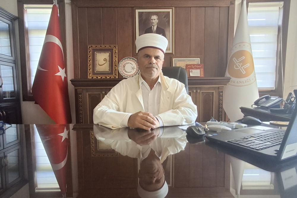 İLÇE MÜFTÜSÜ GÖREVE BAŞLADI.