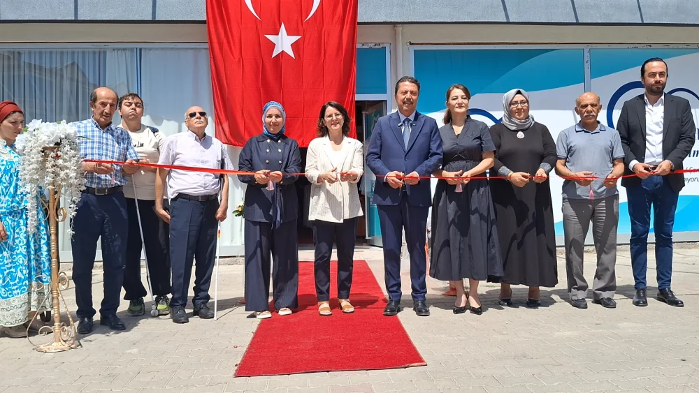 Beypazarı Belediyesi El işleri Yıl sonu Sergisi açıldı.