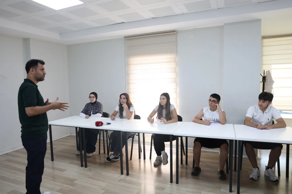  Osmangazi’den Gençlerin Geleceğine Ücretsiz Eğitim Desteği