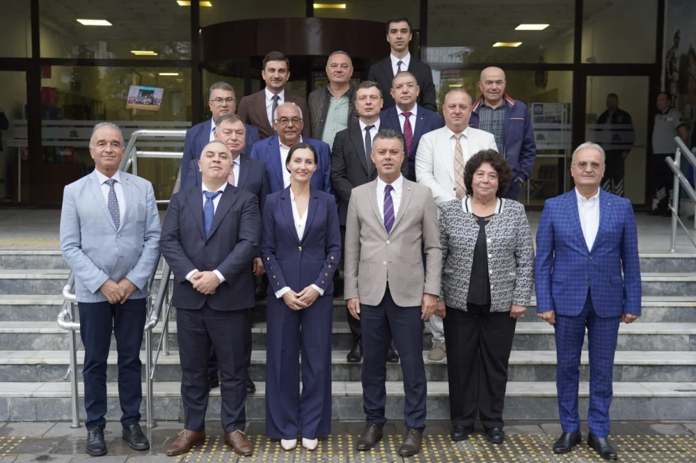 BAŞKAN SARIKURT, “KOMŞU ÜLKELERLE YEREL YÖNETİMLER ARASINDAKİ İŞ BİRLİĞİNİ GÜÇLENDİRİYORUZ”