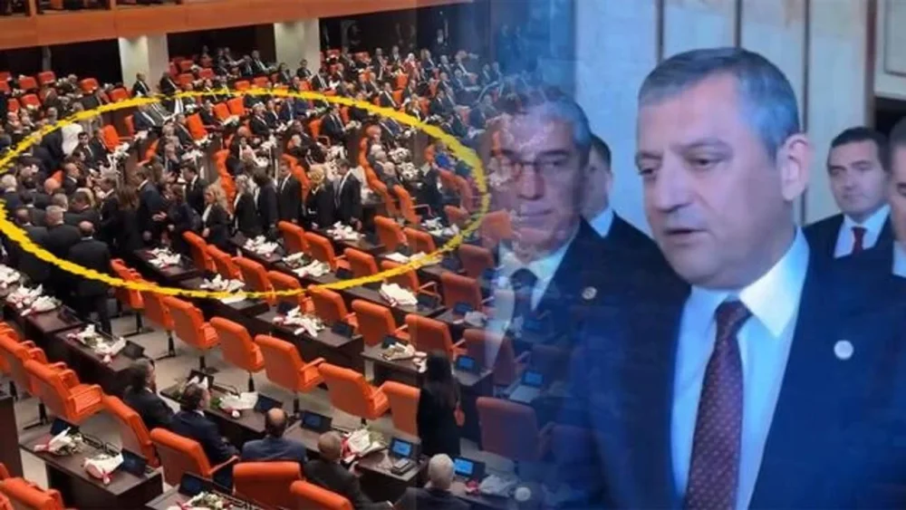 Cumhurbaşkanı Erdoğan kürsüye çıktı, Yeni Parti salonu terk etti