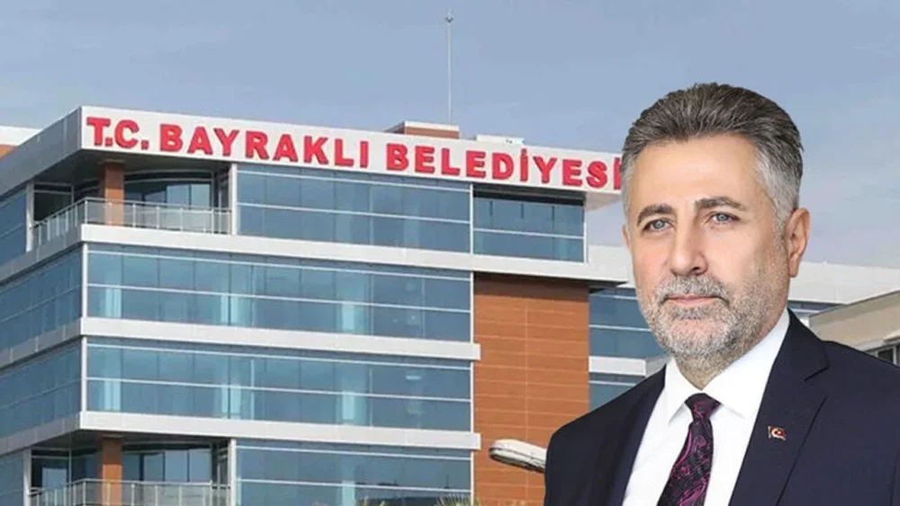 Bayraklı Belediyesi'ne operasyon
