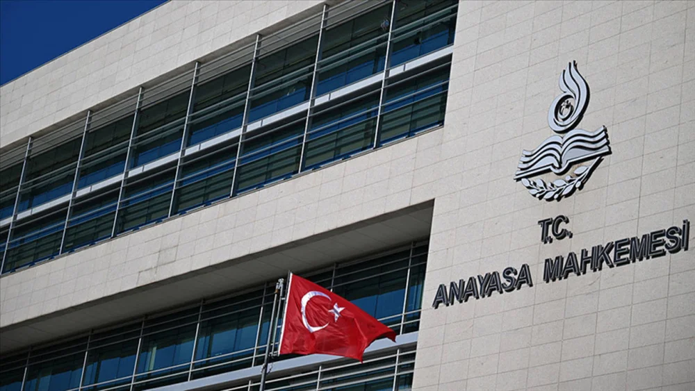 ANAYASA MAHKEMESİ’DEN, 26 SİYASİ PARTİ HAKKINDA SUÇ DUYURUSU
